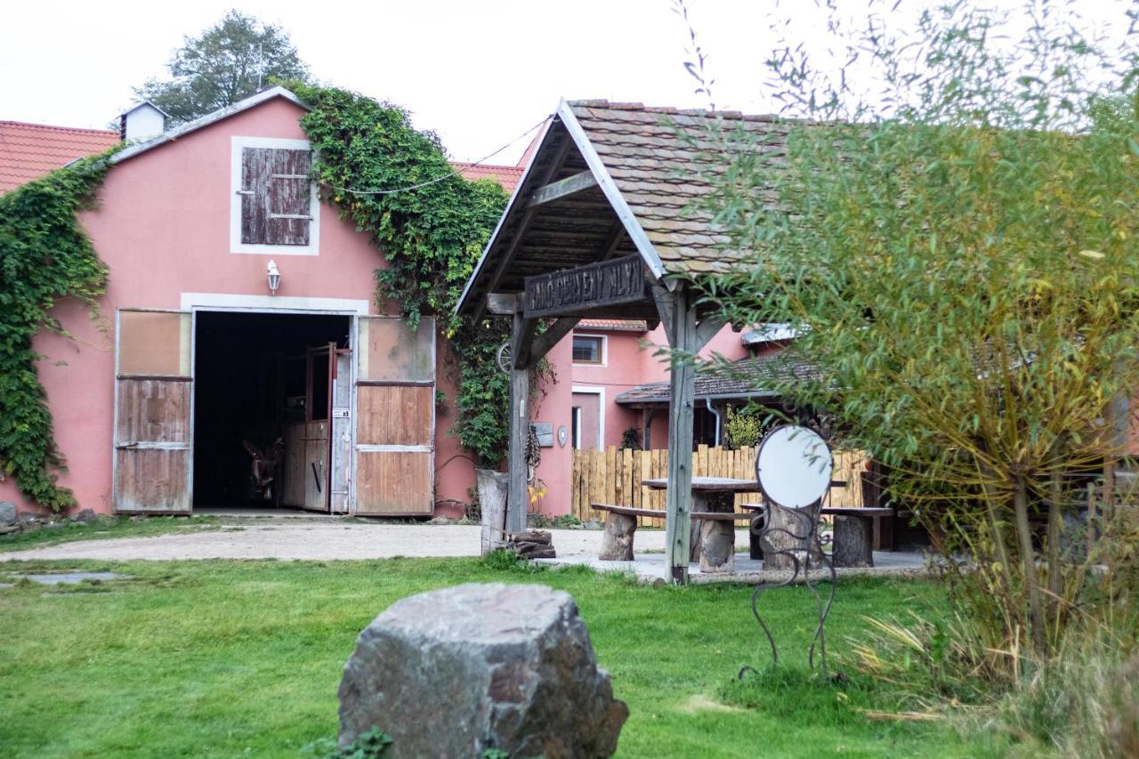 Ranc Cerveny Mlyn Villa Lisov  Екстериор снимка